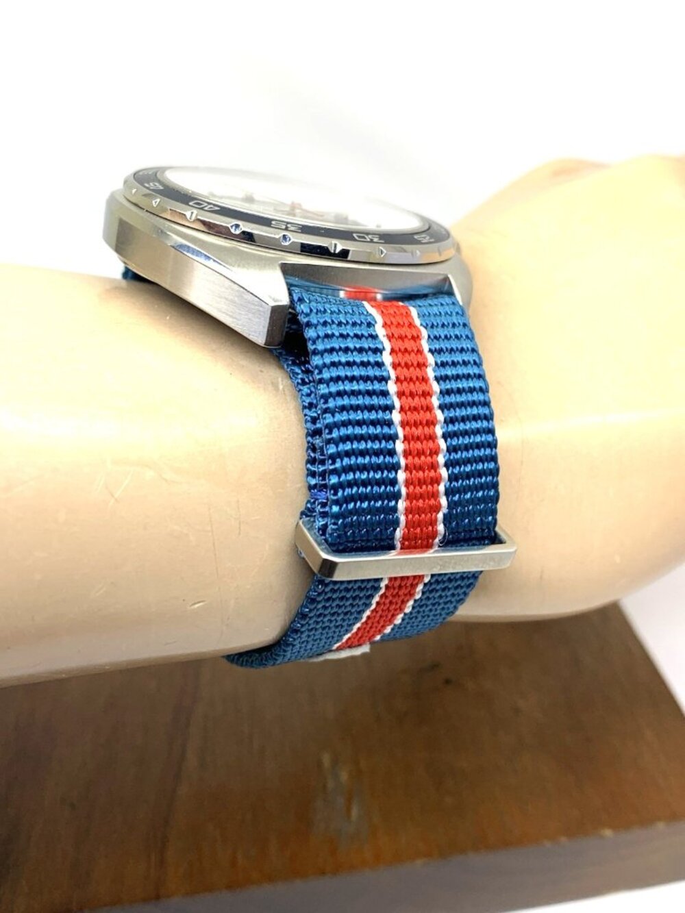 Hamilton Men's Watch H354050 Pan Europ Swiss Automatic Blue Dial Nylon Band 43mm - Picture 12 of 14